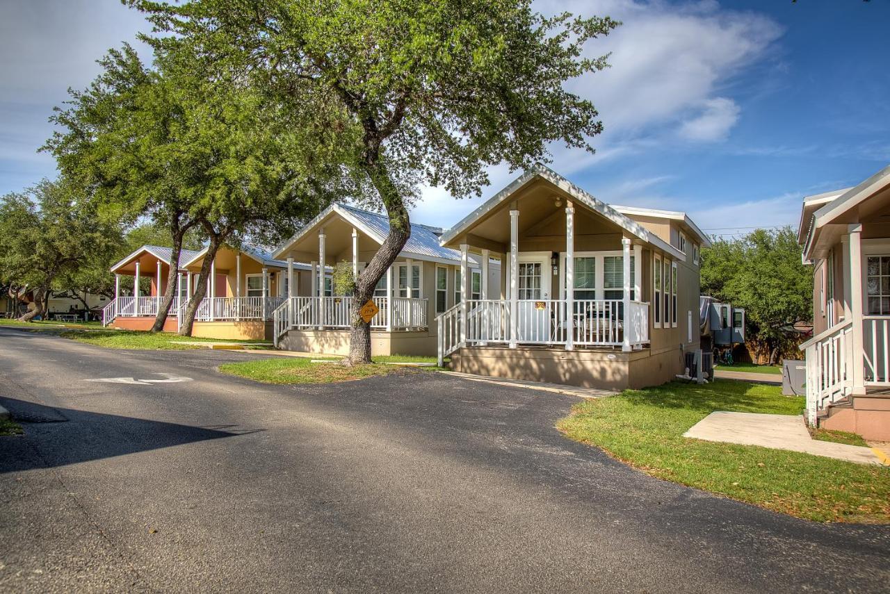 Sun Retreats San Antonio West Hotel Live Oak Eksteriør billede